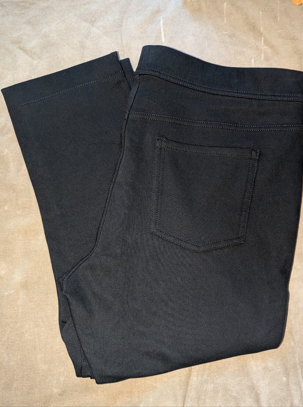 Time And Tru Cropped Pullon Stretch Capri Pants